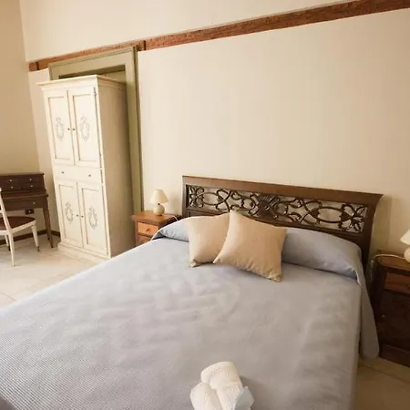 Bed & Breakfast Casa Lopez 2*