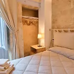 Casa Lopez Bed & Breakfast 4*