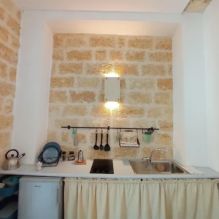 לינה וארוחת בוקר Casa Lopez 4*